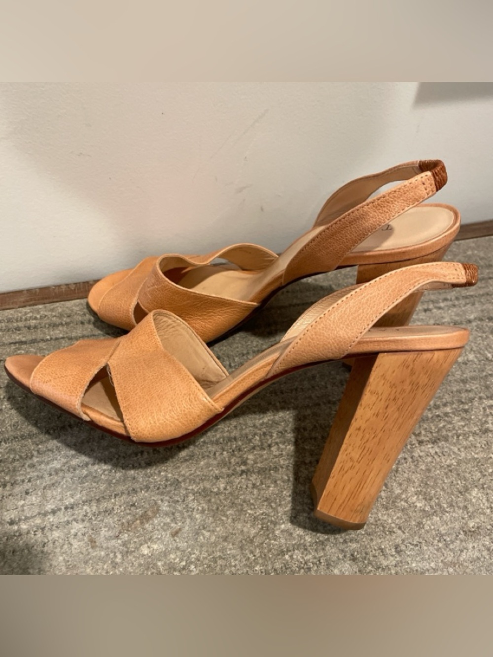 Talbots Millie Straps Napa Leather Sandals Size 9 Tan Neutral Stylish Feminine